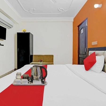 Chinhat Hotel O J.D Palace מראה חיצוני תמונה